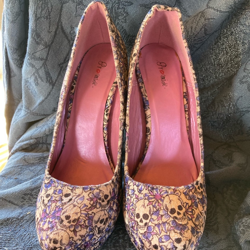 Skull heels